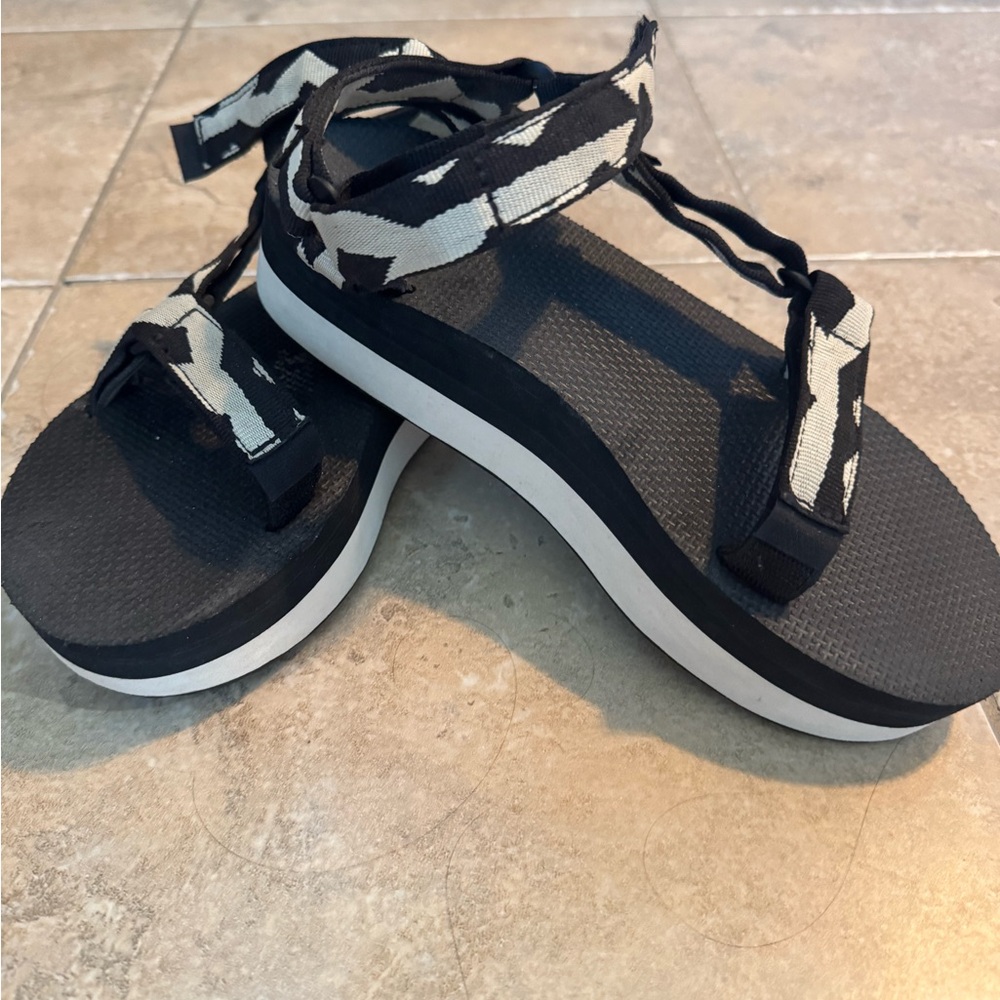 Teva platform Patterned Sandals